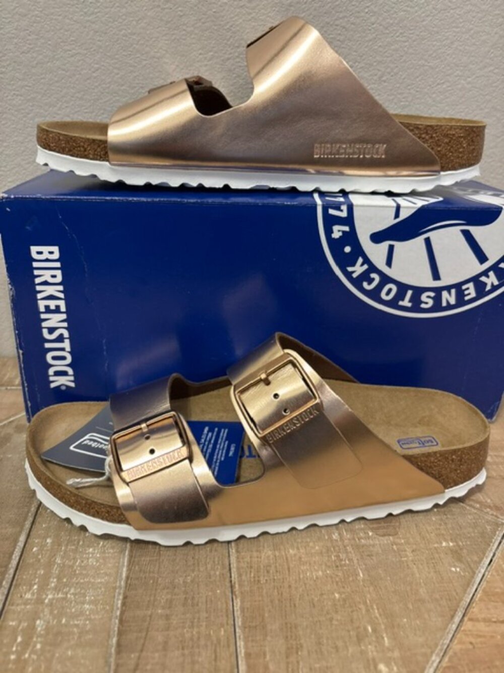 Birkenstock Arizona BS Metallic Copper Size: EU39/US8 Narrow Fit - Picture 6 of 7